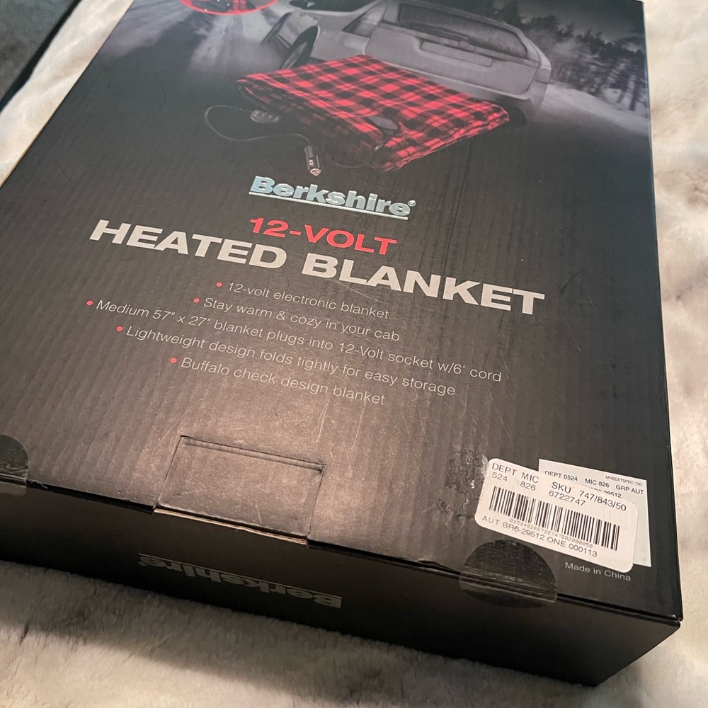New 57x27 12 volt electronic blanket red and black design